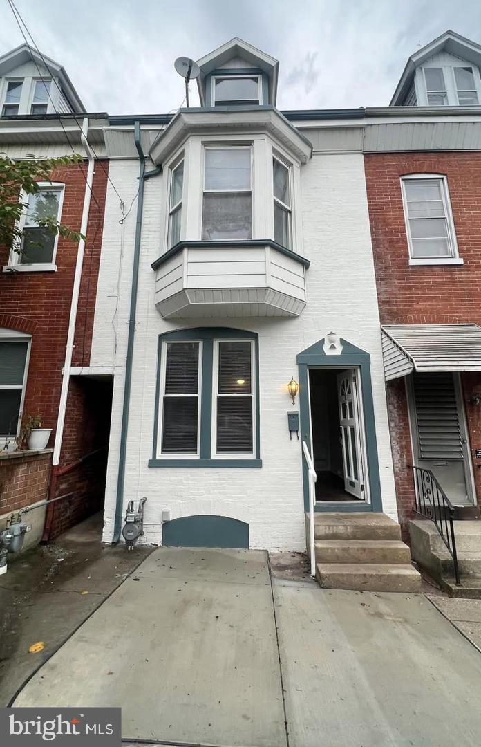 311 N Newberry St Property Photo 1
