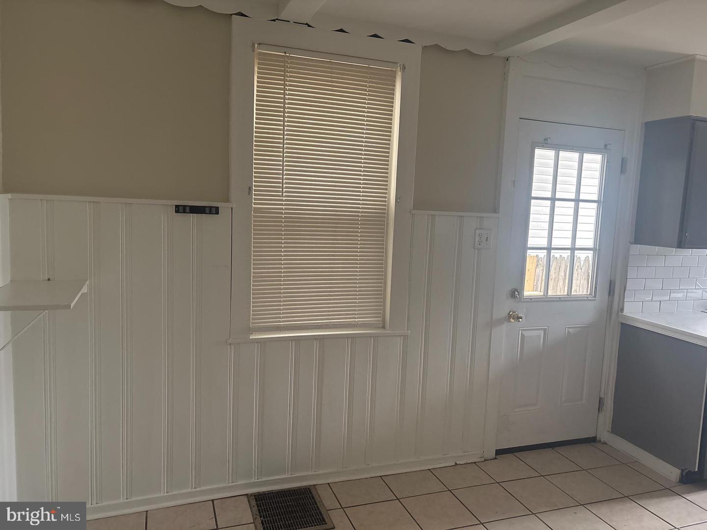 311 N Newberry St Property Photo 5
