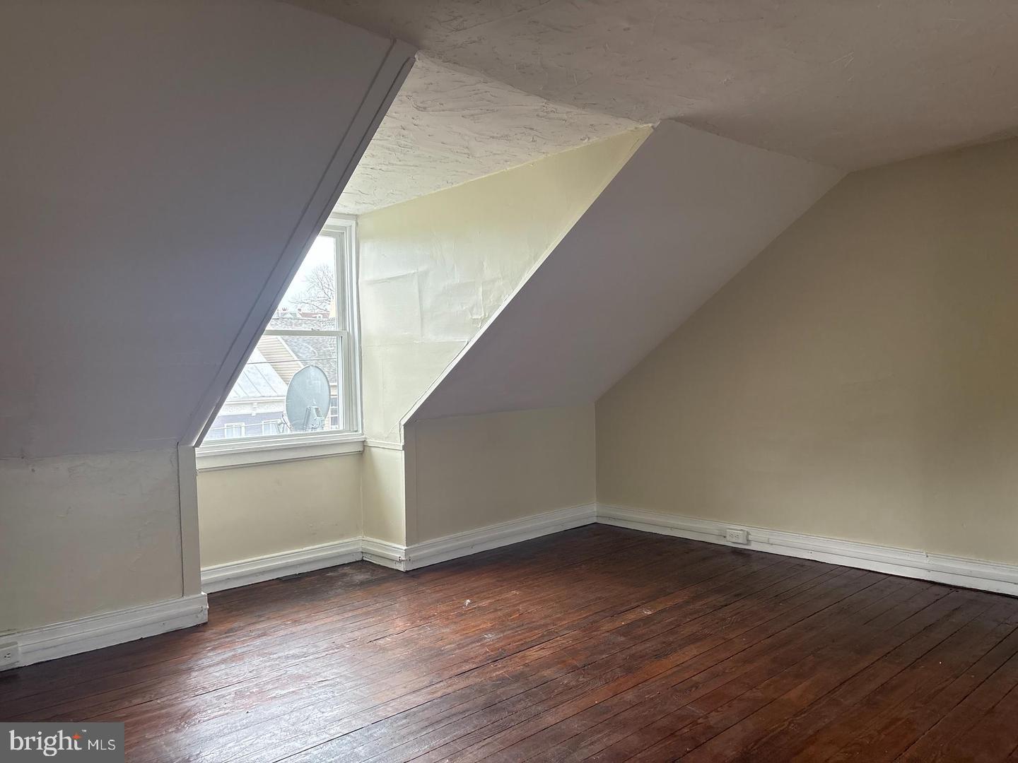 311 N Newberry St Property Photo 17