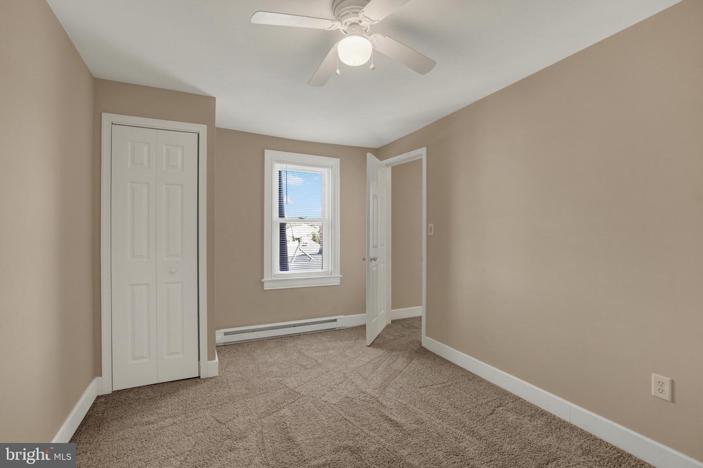 1283 W Poplar St Property Photo 23