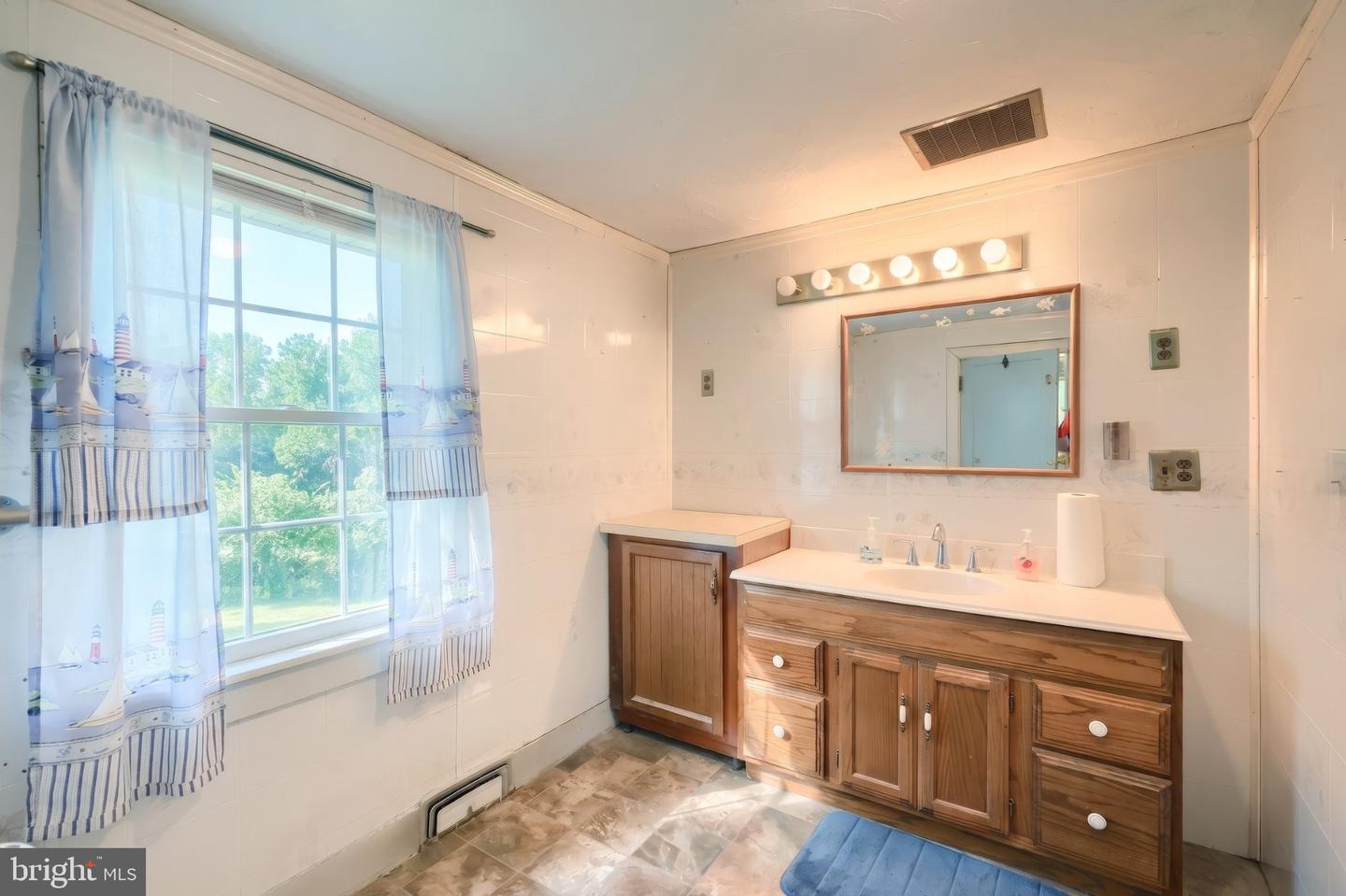 454 Rockville Rd Property Photo 27