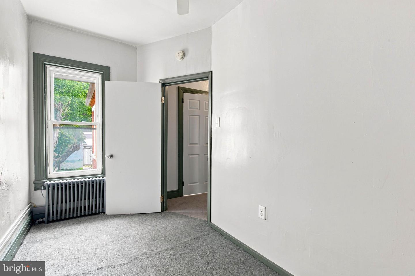 121 S West St Property Photo 23
