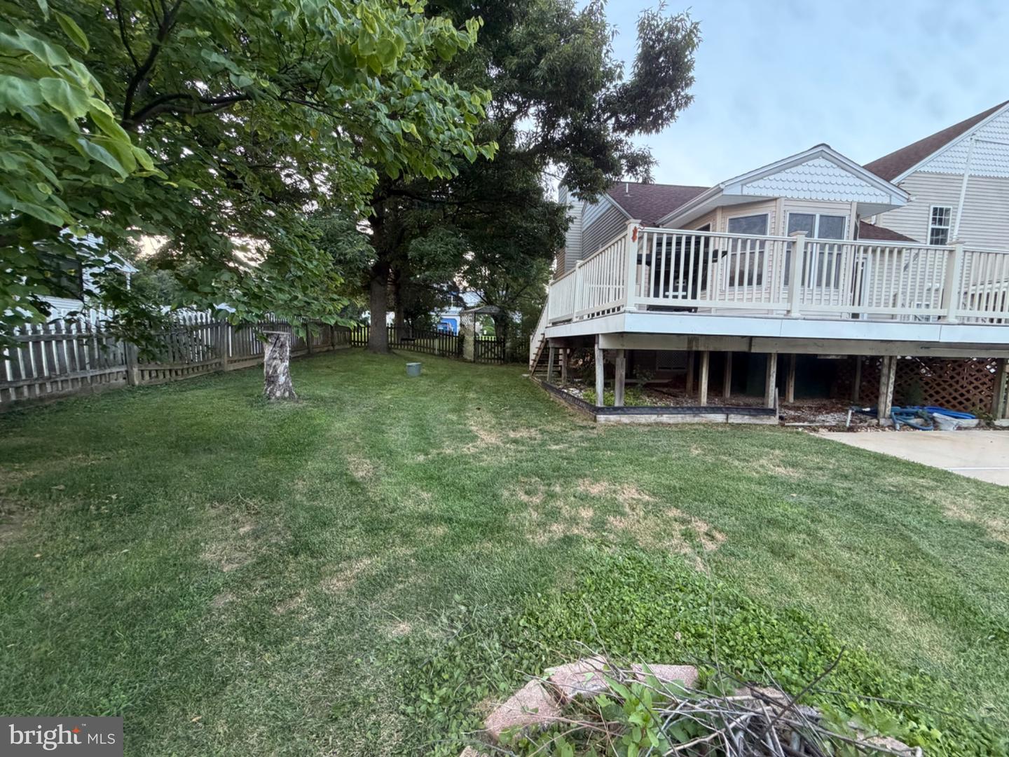 33 Brook Hollow Ave Property Photo 10