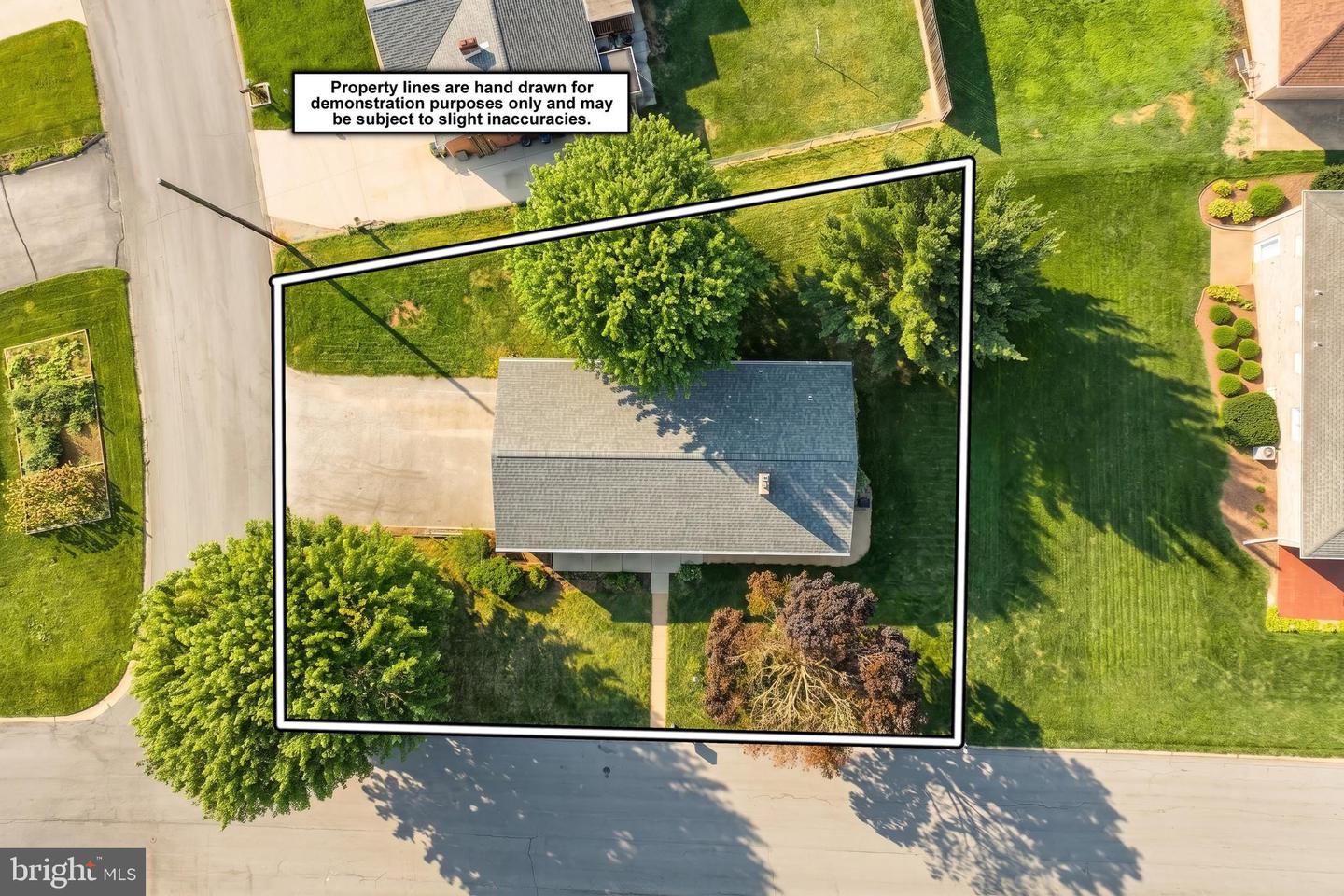 655 Skyview Dr Property Photo 5
