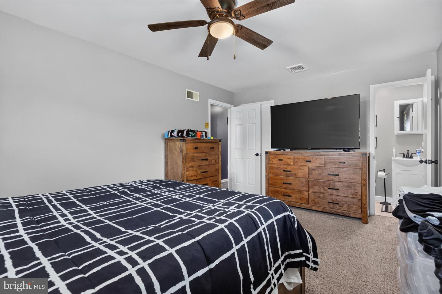 65 River Rd Property Photo 19