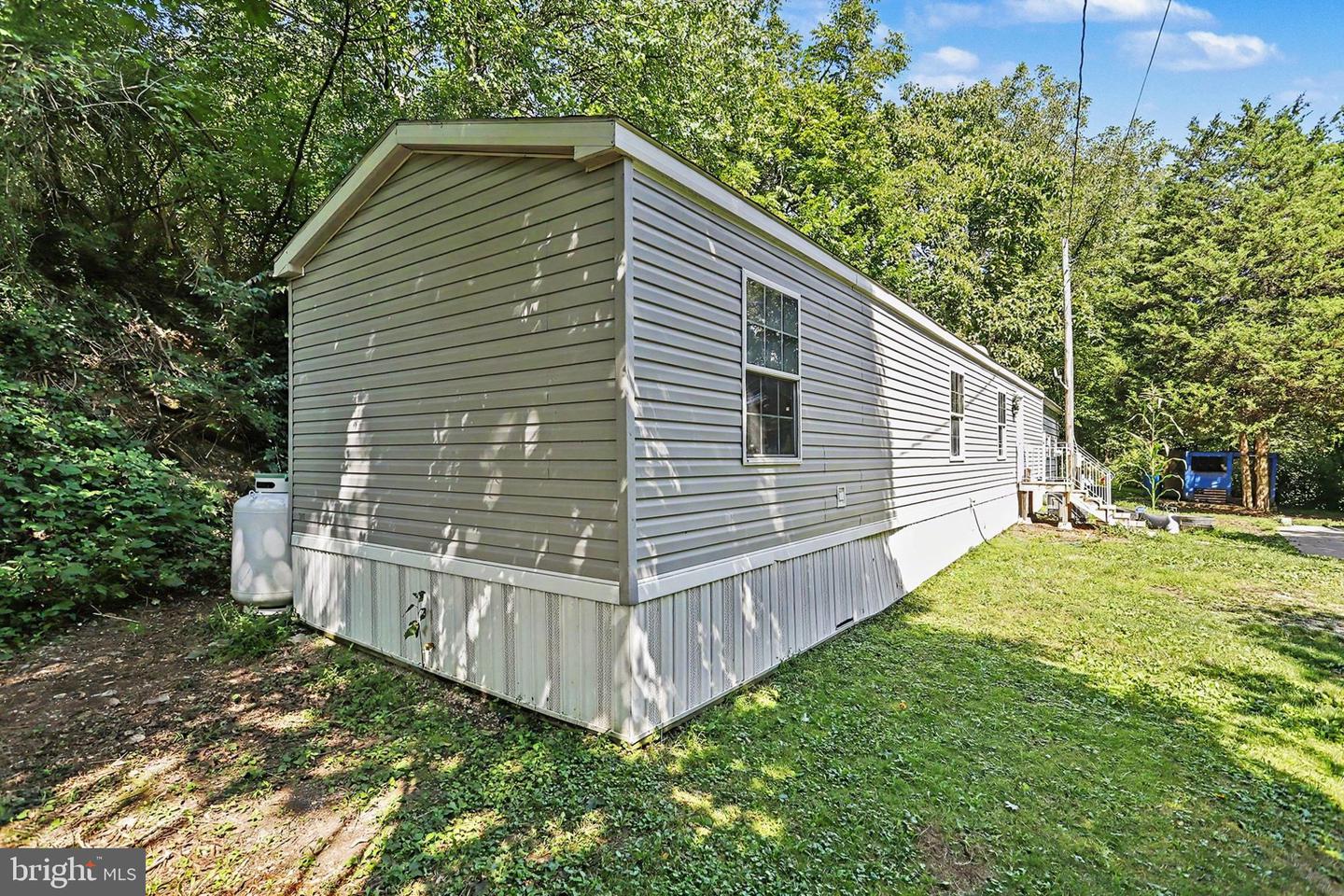 6556 Kreidler Rd Property Photo 4