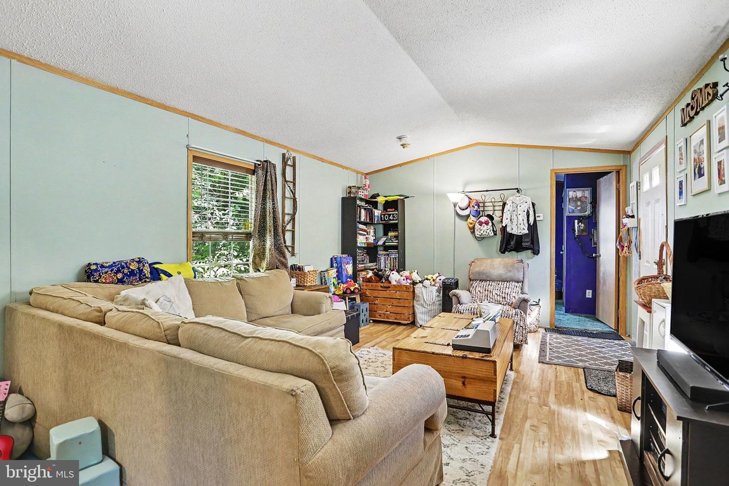 6556 Kreidler Rd Property Photo 6