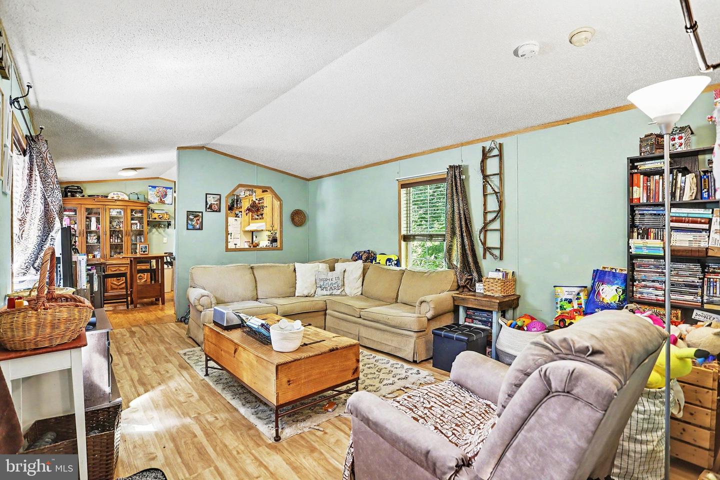6556 Kreidler Rd Property Photo 7