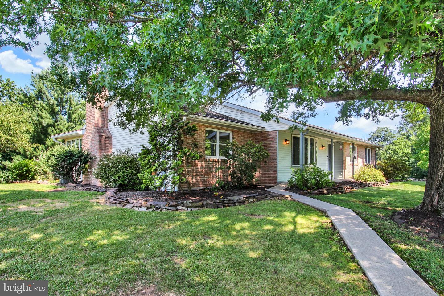 1736 Baltimore Property Photo 4