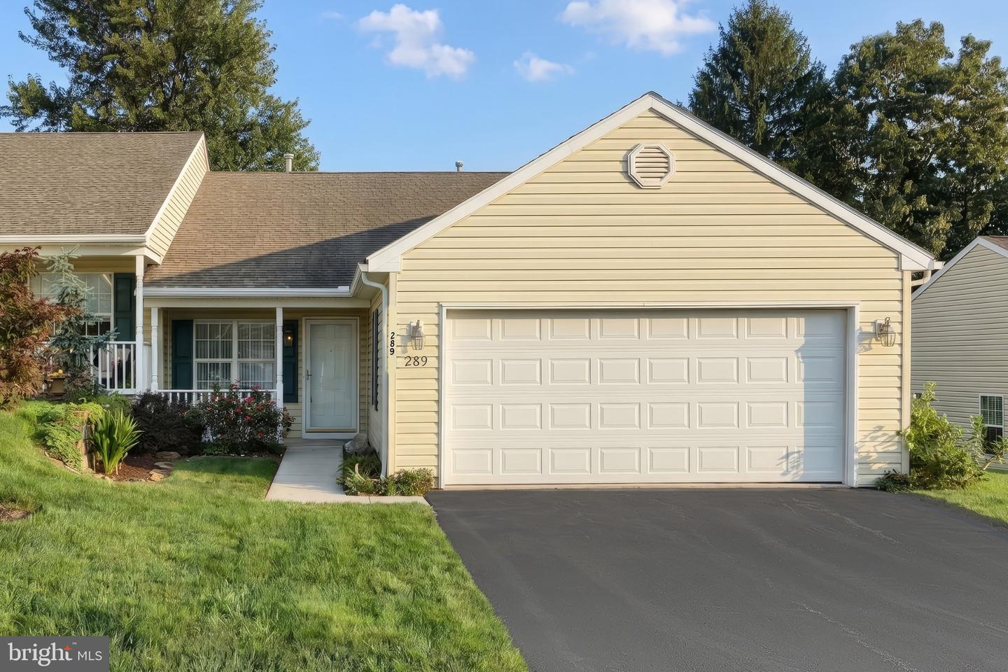 289 Winners Circle Dr Property Photo 1
