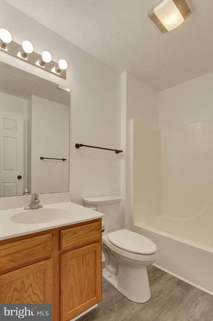 16887 Roosevelt Ln Property Photo 30