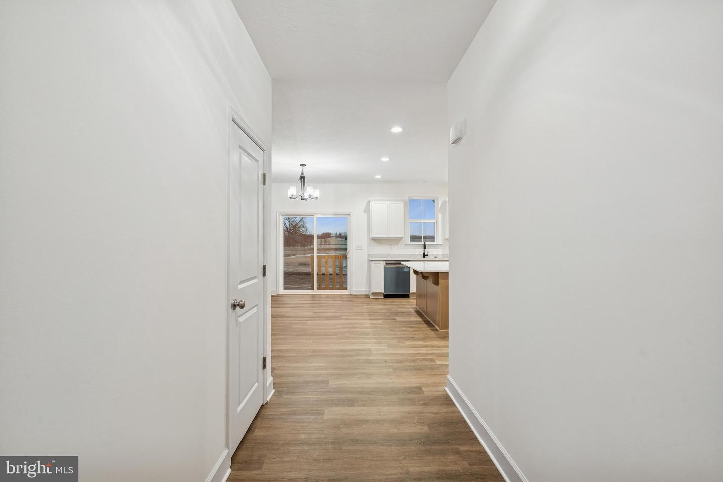 39 Friar Rd #34 Property Photo 3