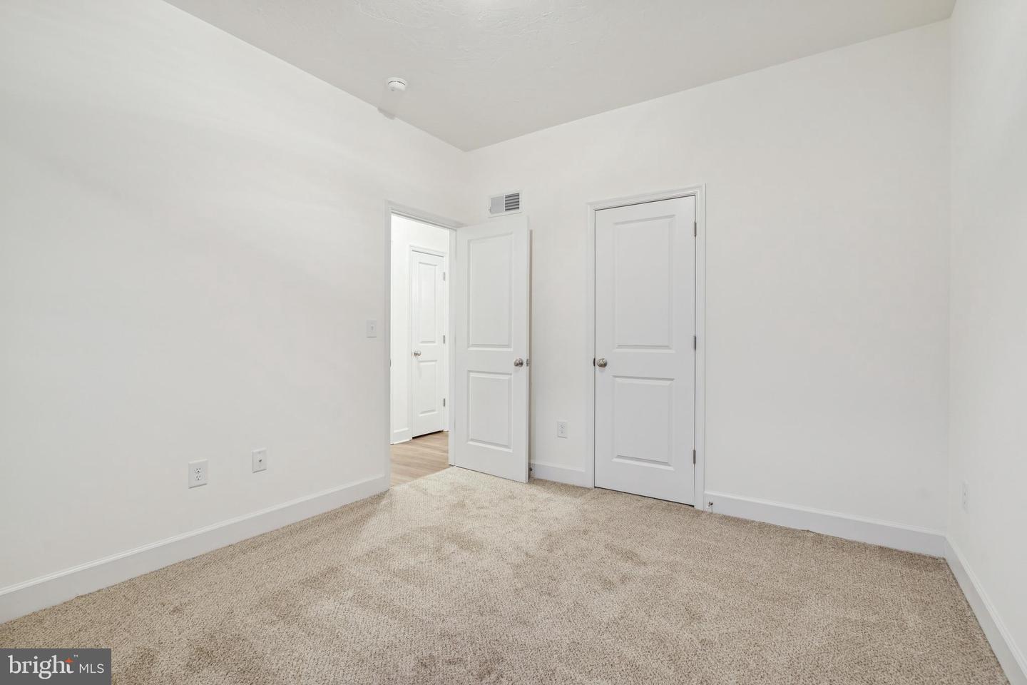 39 Friar Rd #34 Property Photo 27