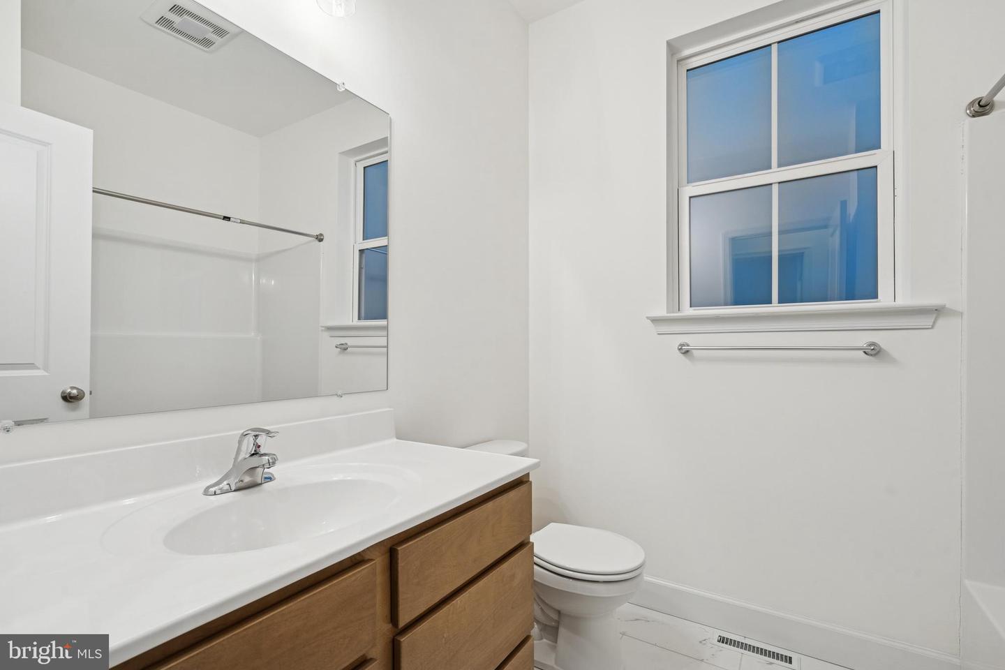 39 Friar Rd #34 Property Photo 30