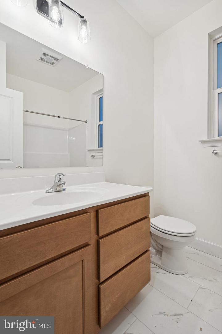 39 Friar Rd #34 Property Photo 31