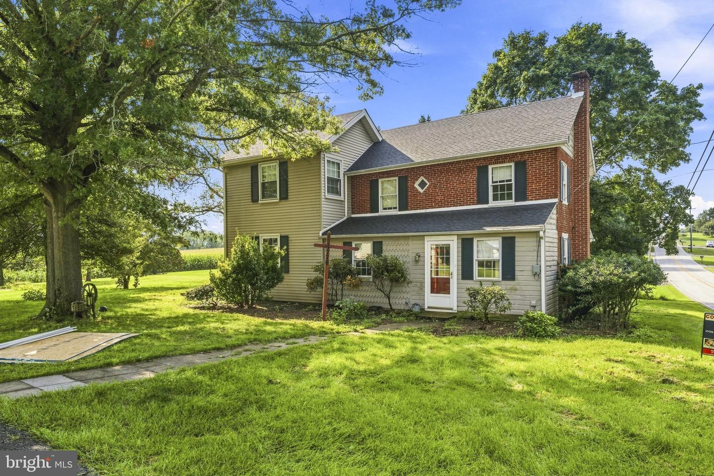 4776 BLUE HILL RD