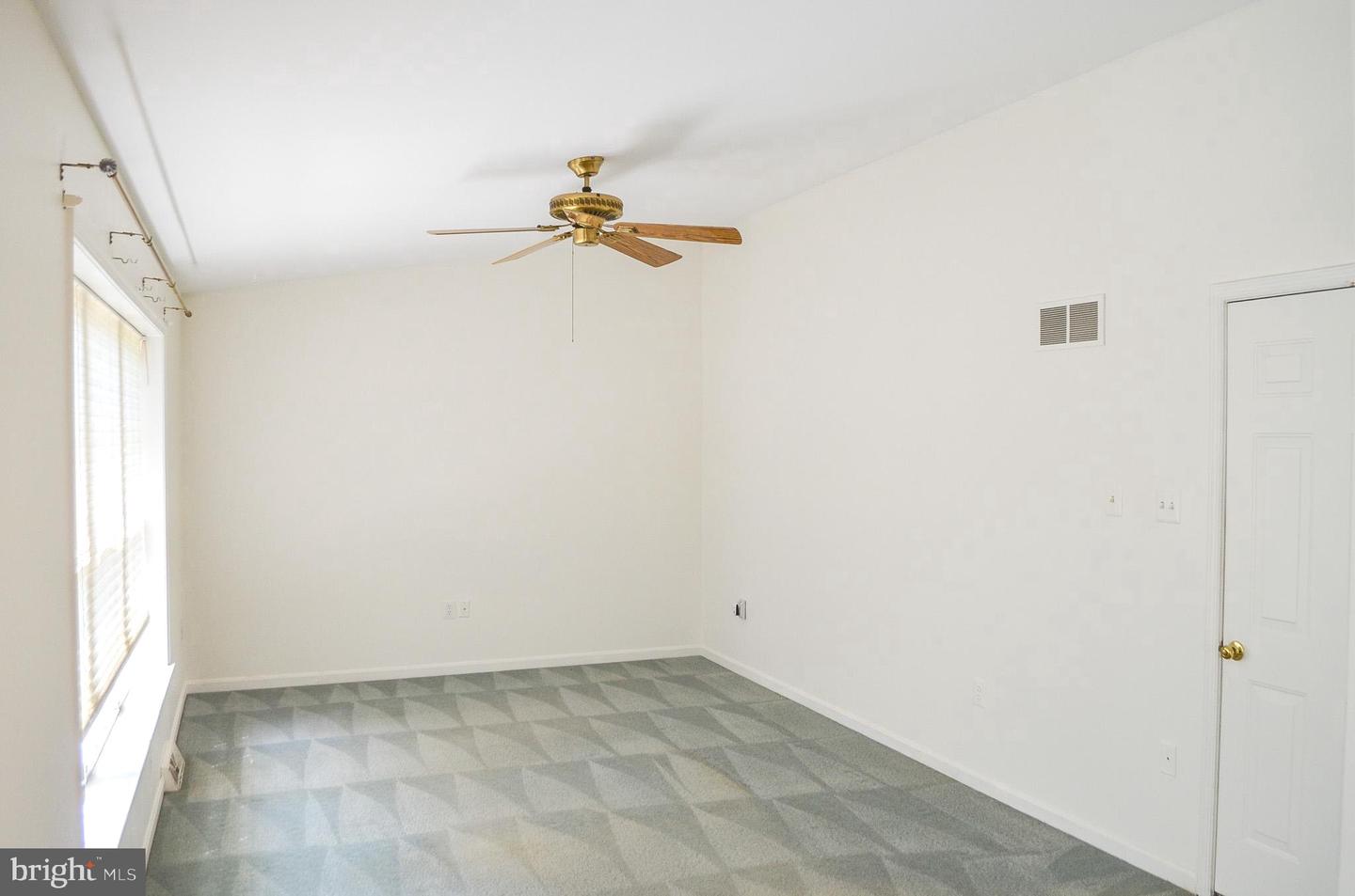 16 Hoffheins Dr Property Photo 25