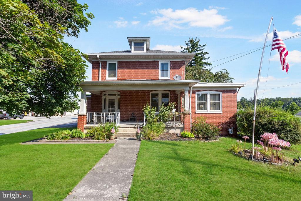 5809 Lincoln Hwy W Property Photo 1