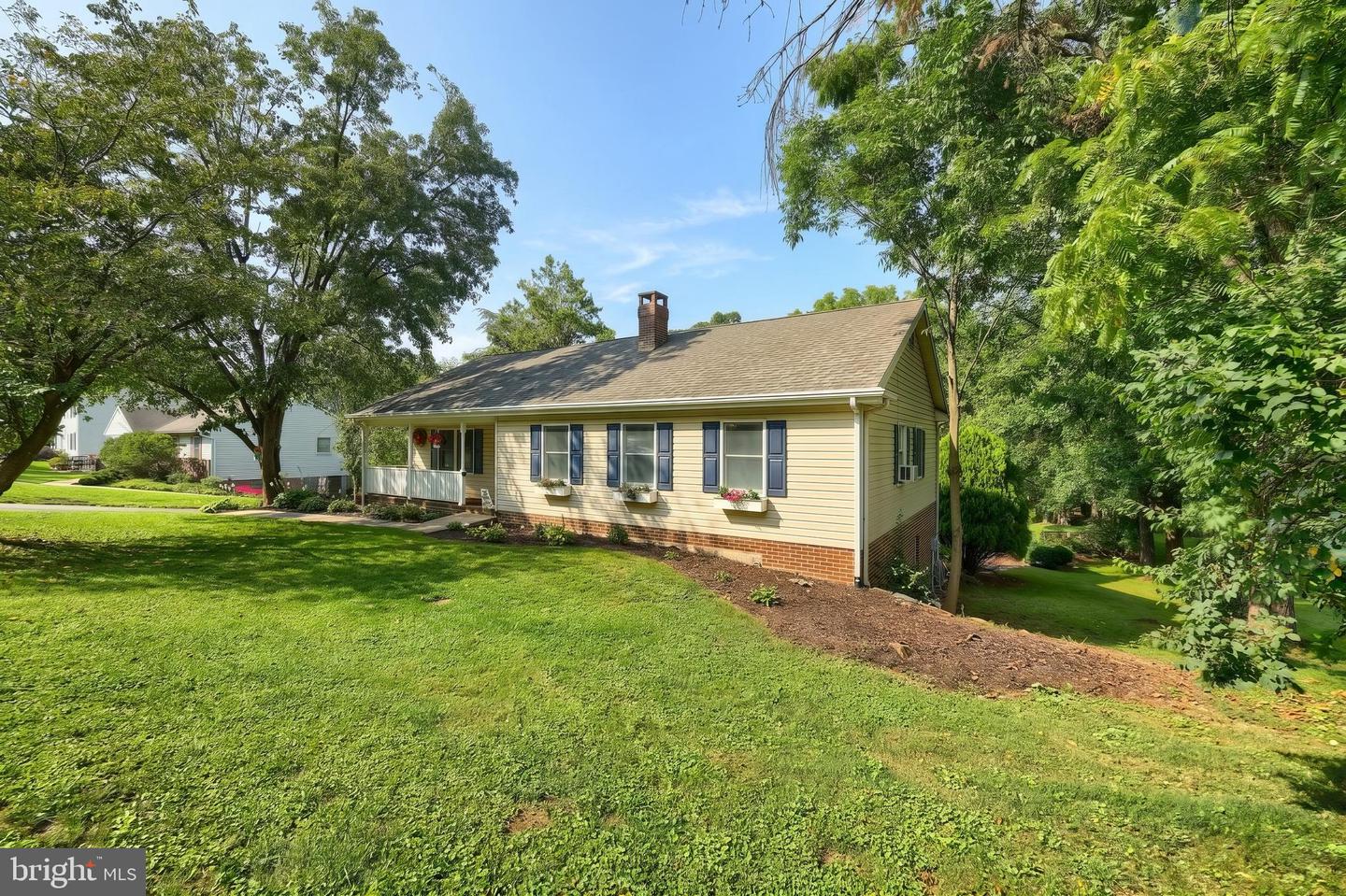 208 Troy Rd Property Photo 3