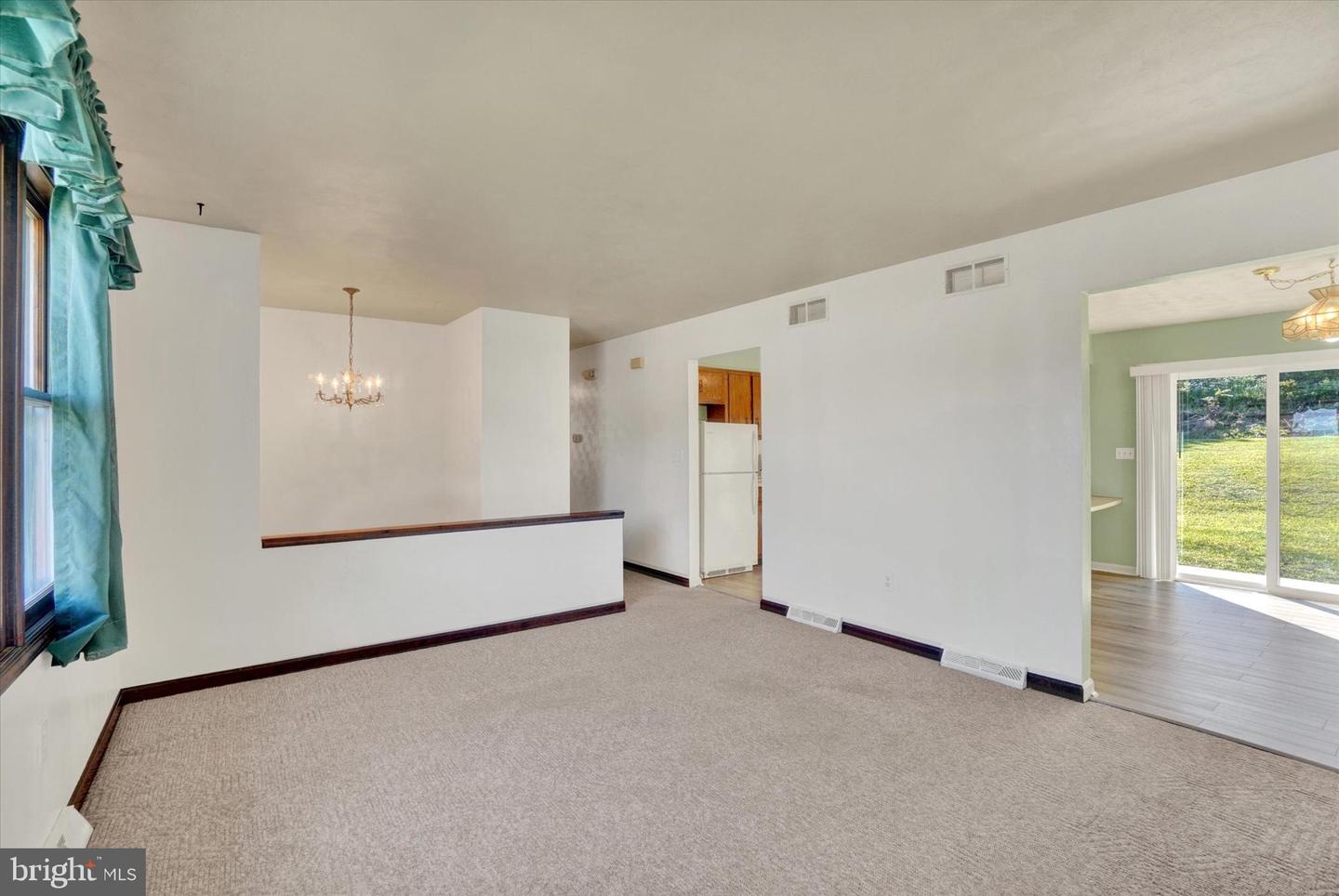 3490 Kingston Rd Property Photo 11