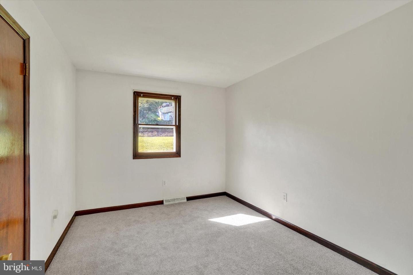 3490 Kingston Rd Property Photo 14
