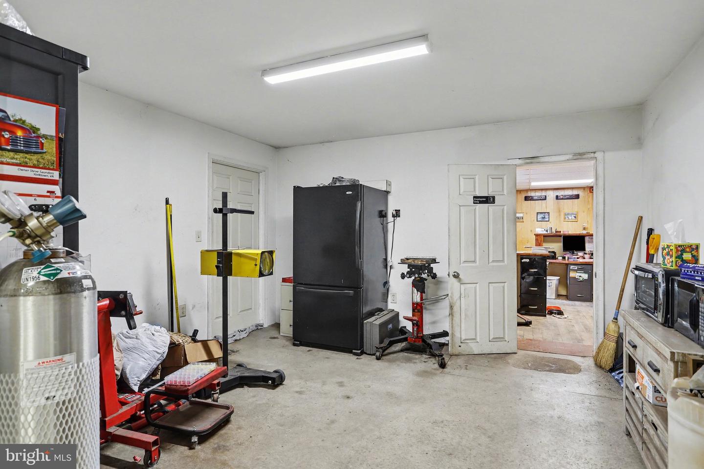 719 Frederick St Property Photo 18