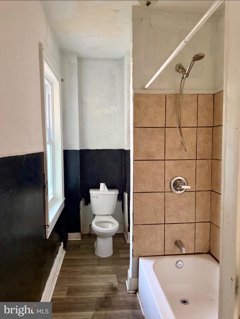 238 S Pershing Ave Property Photo 23