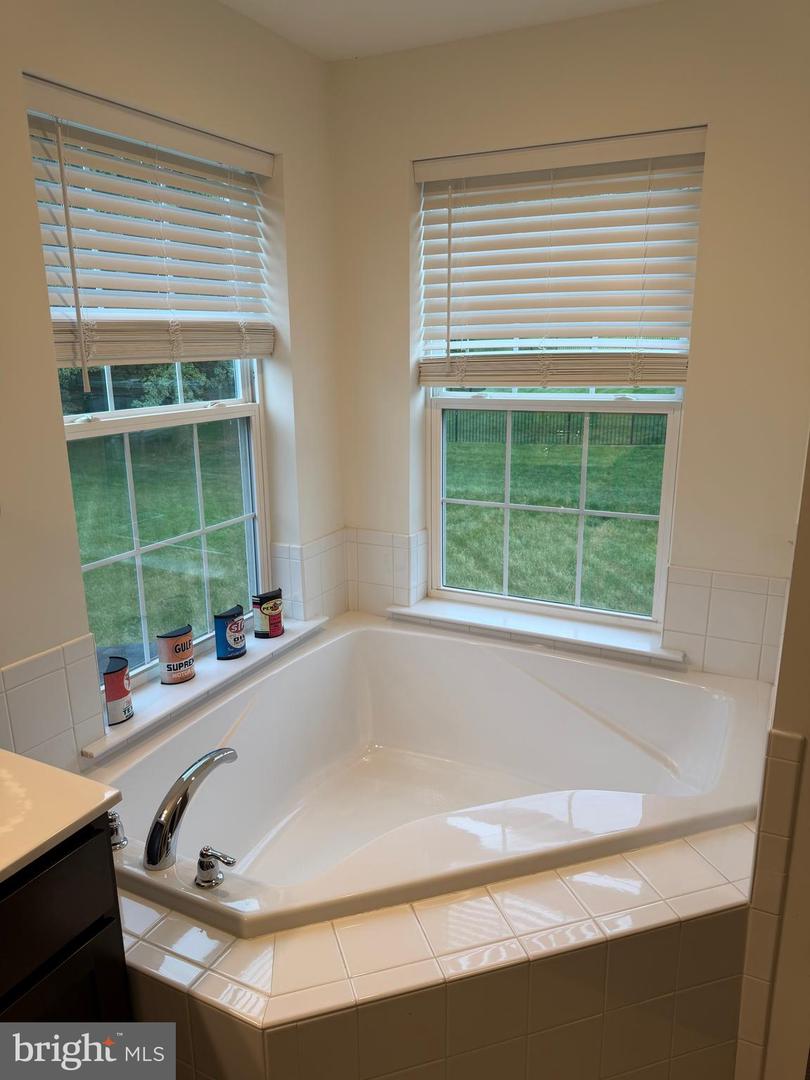 20 Fox Run Rd Property Photo 20