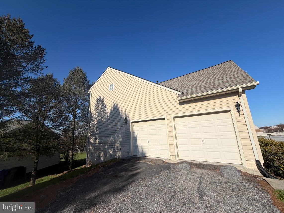 32 Seminole Dr Property Photo 2