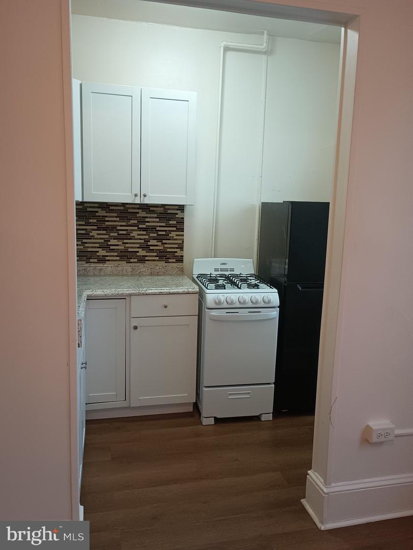 606 E MARKET ST #2FLR FRT Property Photo 1