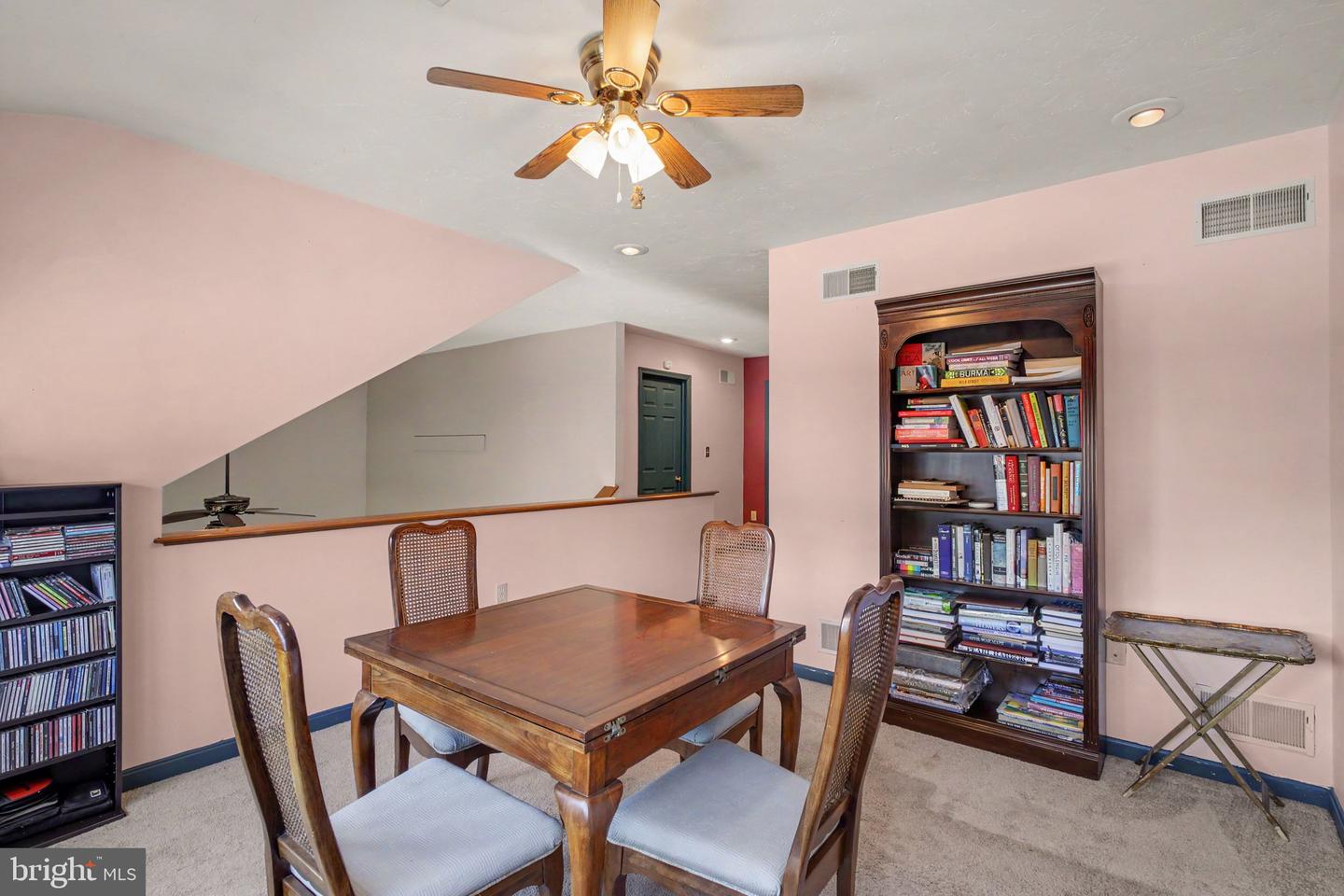 1122 Roosevelt Ct Property Photo 15