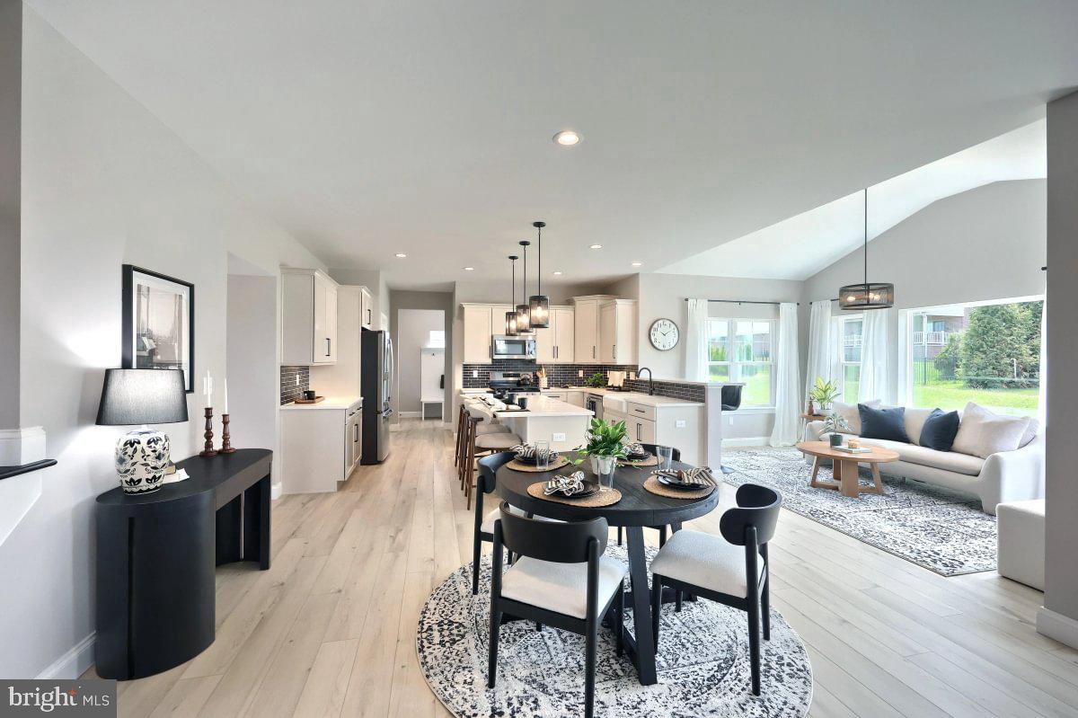 Beacon Pointe Plan At Donwood Estates Property Photo 16