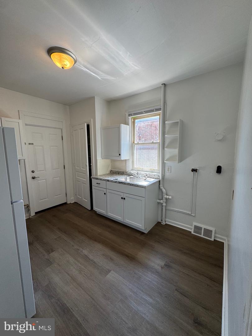 245 S Belvidere Ave #2nd Flr Property Photo 1