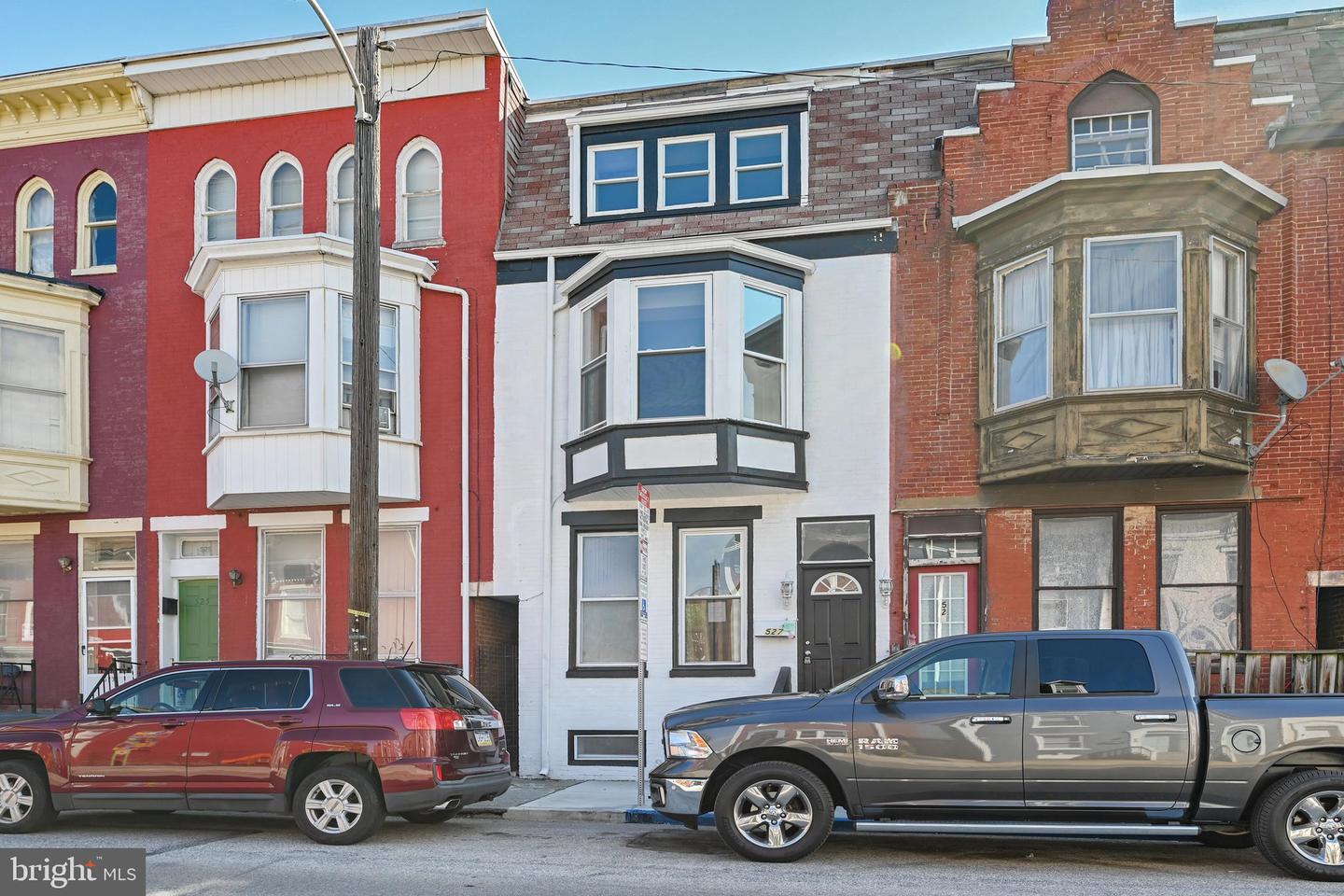 527 S Duke St Property Photo 3