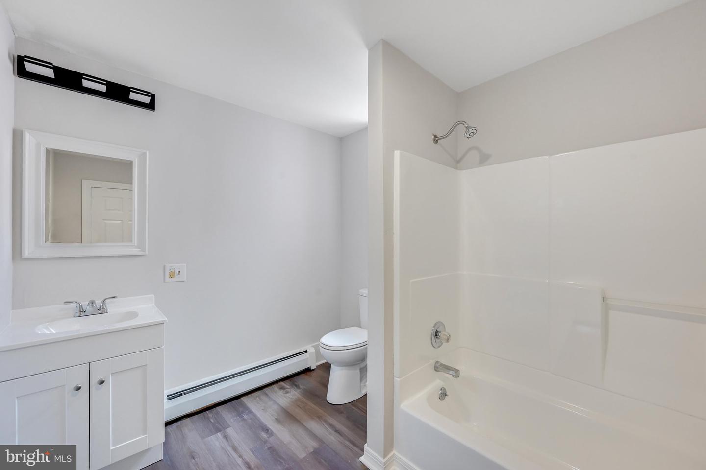 527 S Duke St Property Photo 20