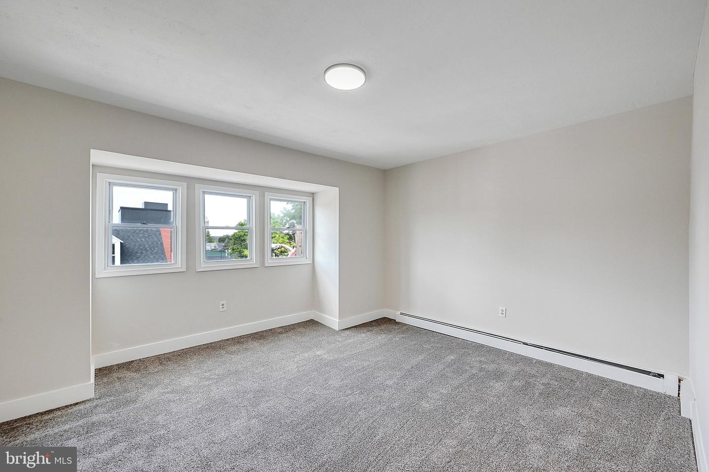 527 S Duke St Property Photo 25