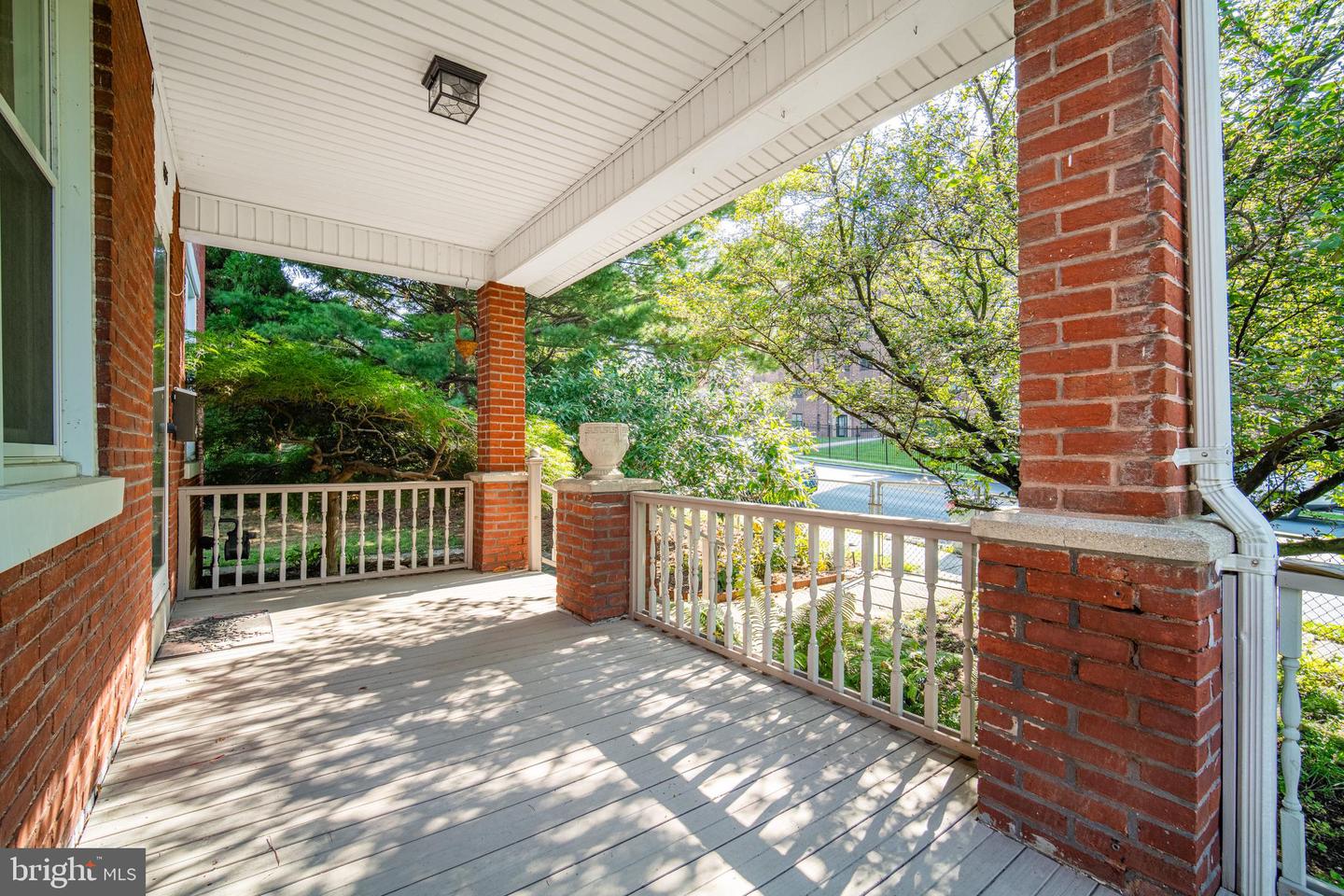 455 Madison Ave Property Photo 3