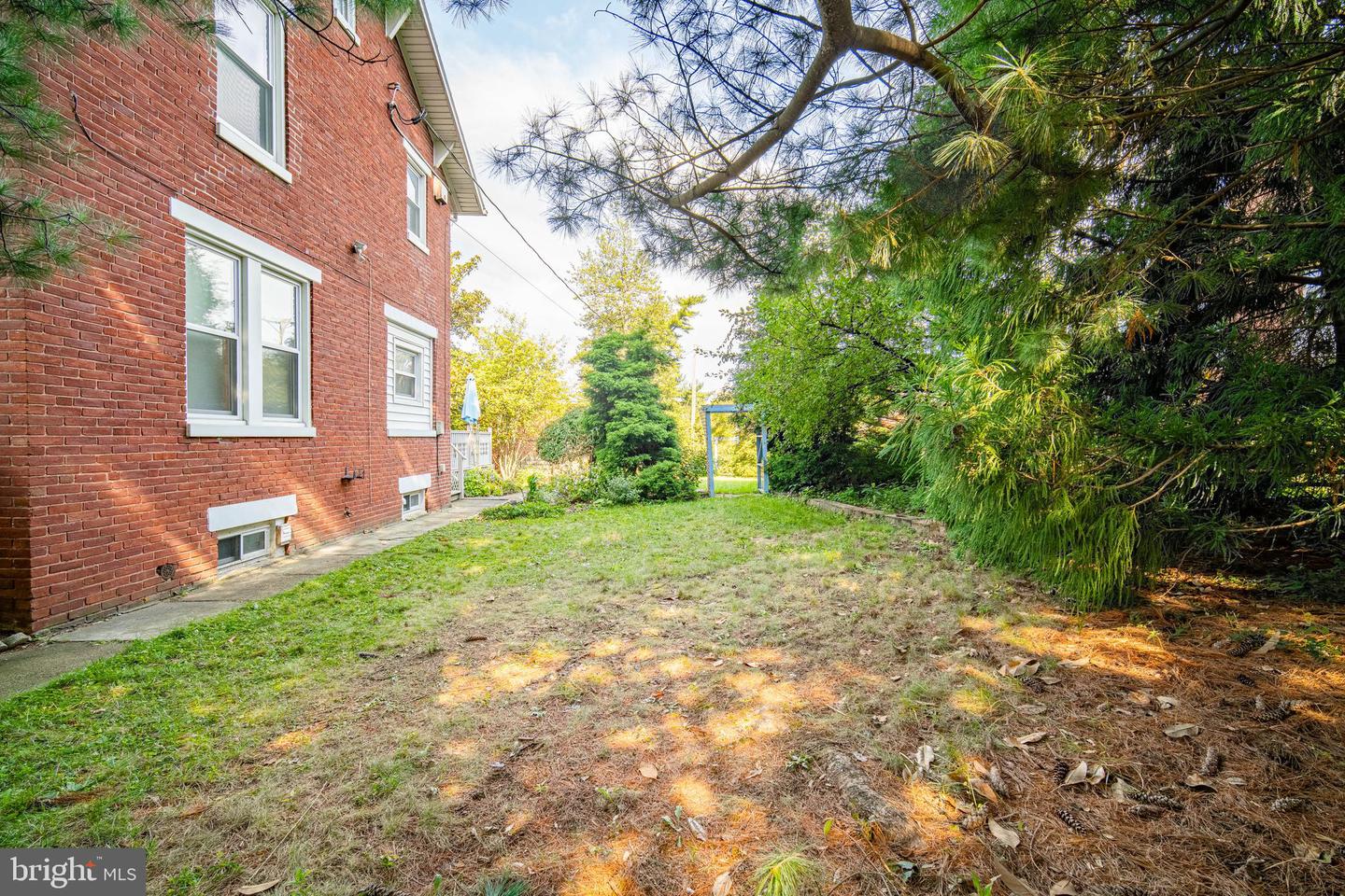 455 Madison Ave Property Photo 4