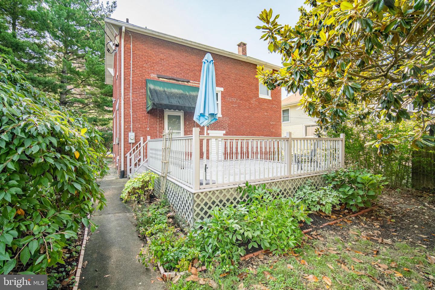 455 Madison Ave Property Photo 5