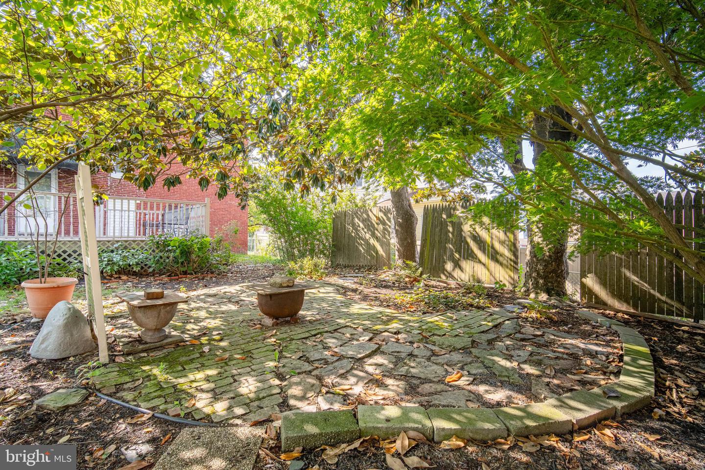 455 Madison Ave Property Photo 9