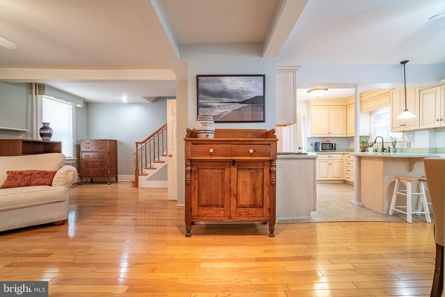 455 Madison Ave Property Photo 10