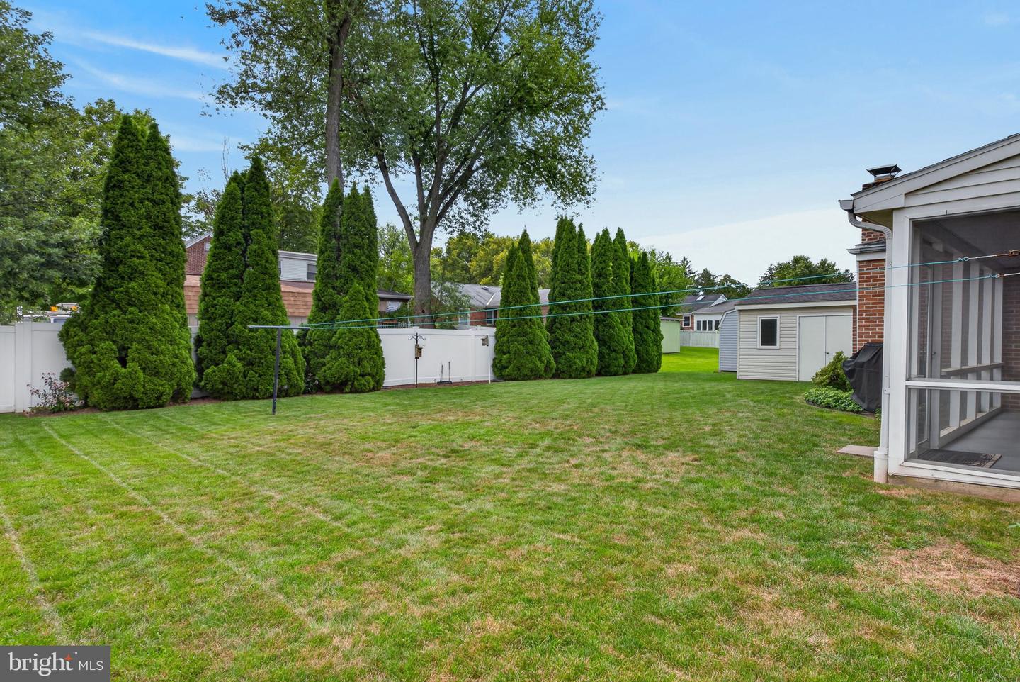 2274 Maple Rd Property Photo 35