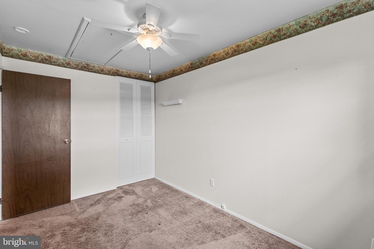 182 Claremont Dr Property Photo 17