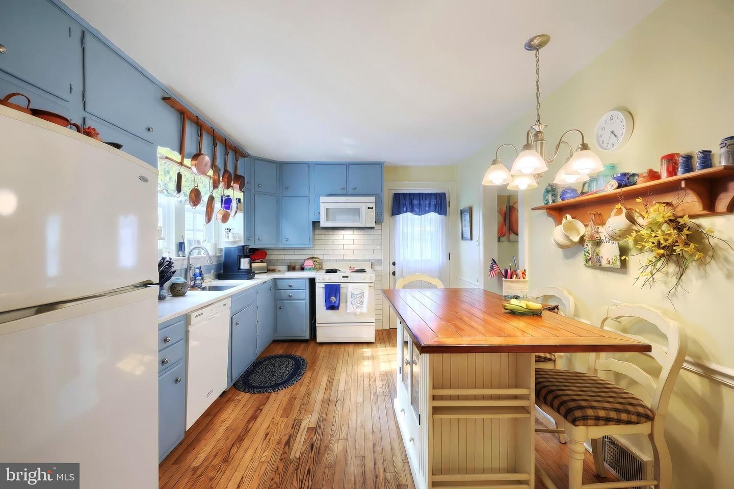 272 Frederick St Property Photo 8
