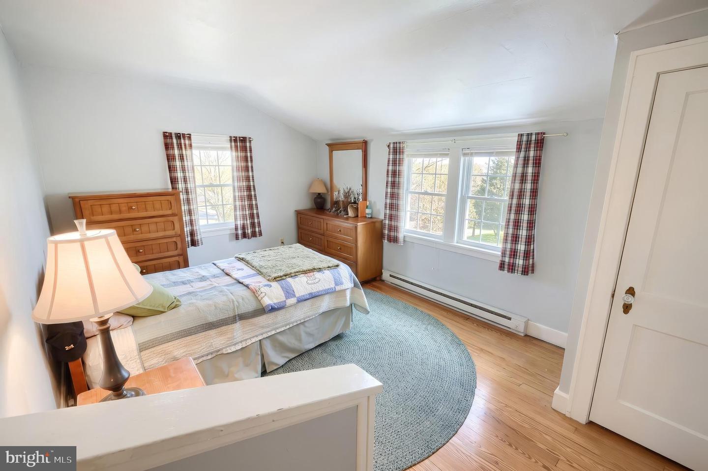 272 Frederick St Property Photo 12
