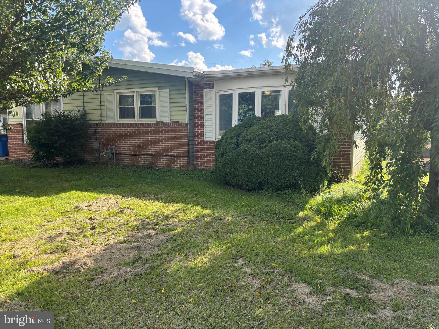 24 S Biesecker Rd Property Photo 1