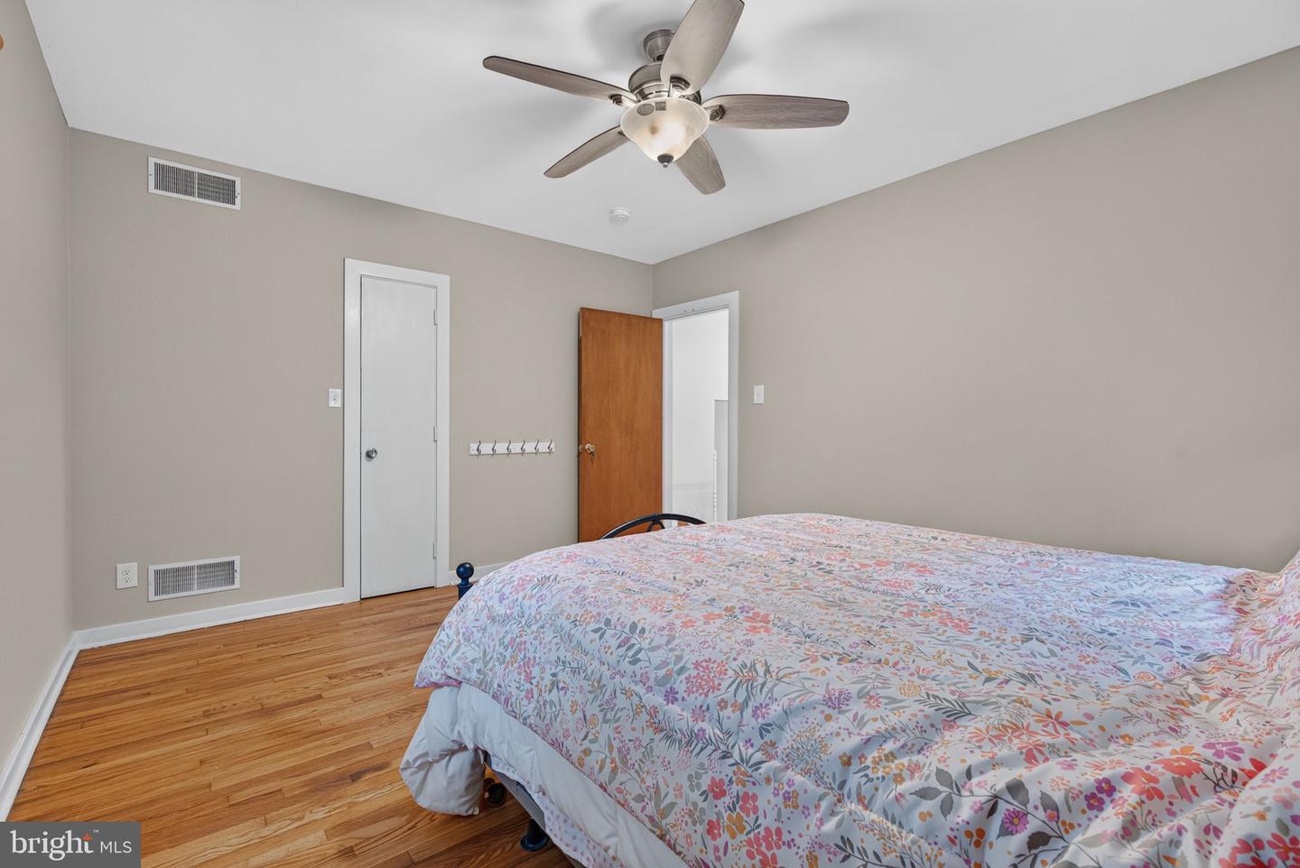 914 Somerset Ln Property Photo 19