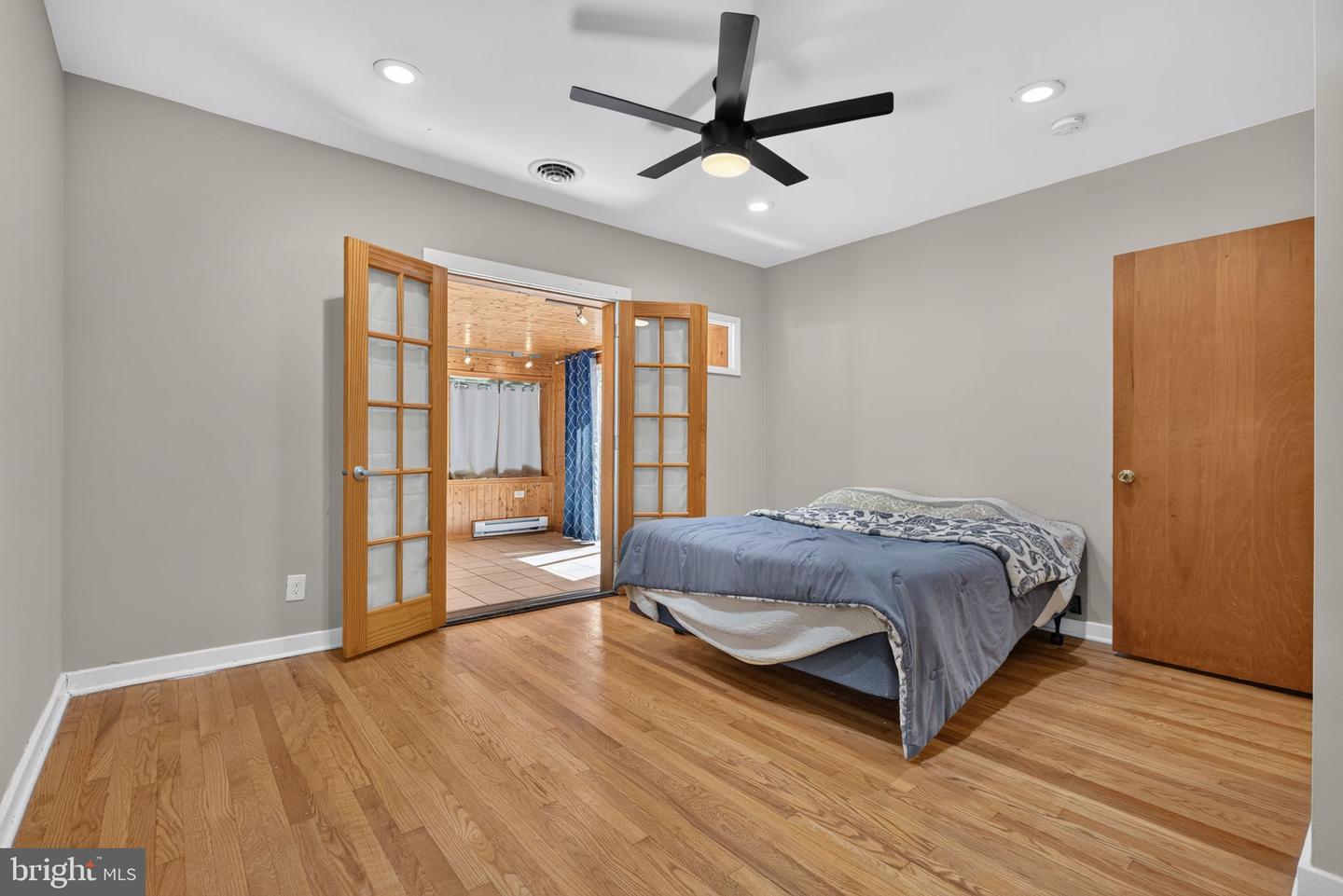 914 Somerset Ln Property Photo 22