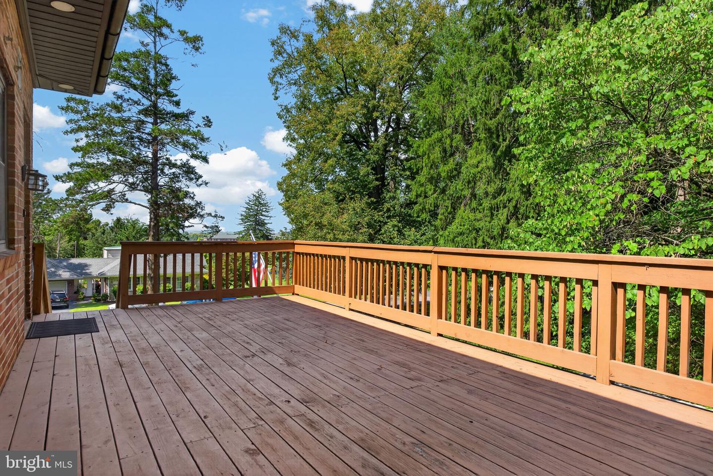 914 Somerset Ln Property Photo 35