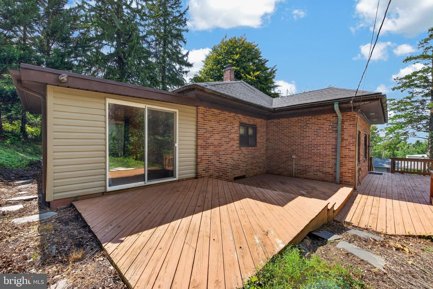 914 Somerset Ln Property Photo 39
